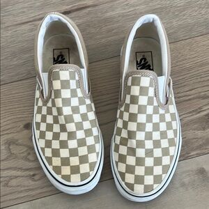 Vans Checkered Slip-On Shoes - Tan and White size 8 in great condition.